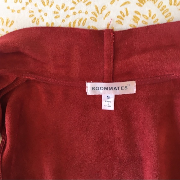 Shrug - Picture 4 of 4